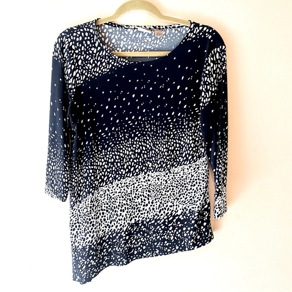 Chico's Tops - EASYWEAR BY CHICO’S 3/4 SLEEVE BLACK AND WHITE LIGHTWEIGHT TOP SIZE 1 MEDIUM